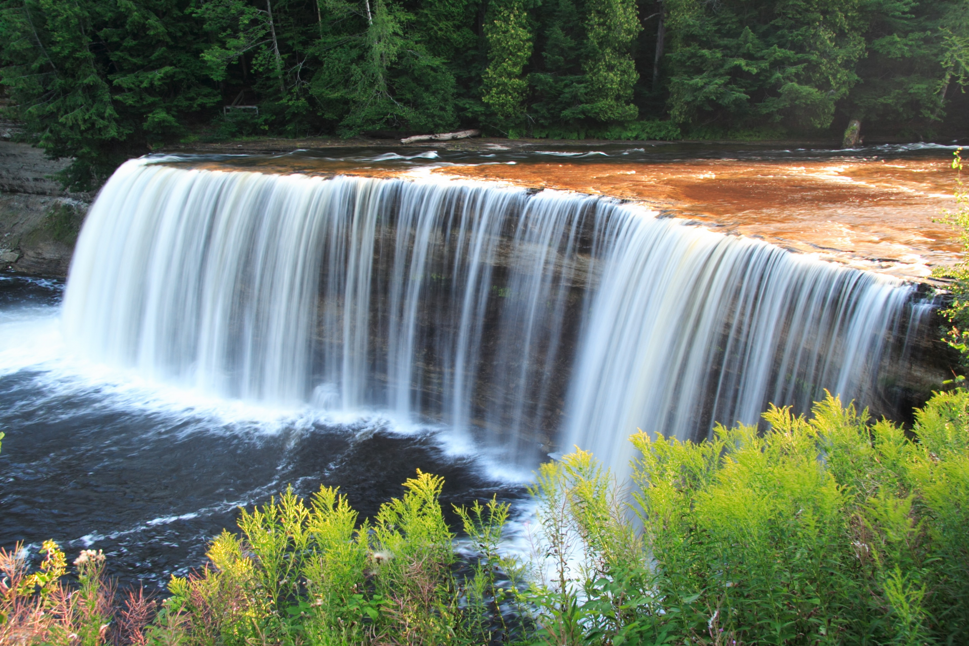 Top 10 Most Beautiful Waterfalls In The US