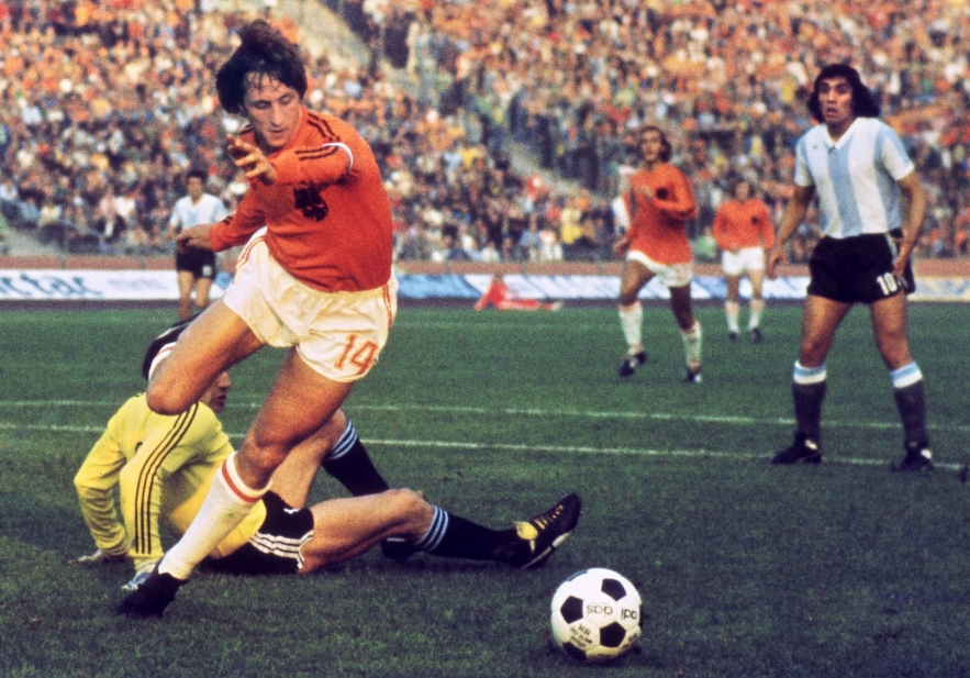 Johan Cruyff   the prodigious footballer