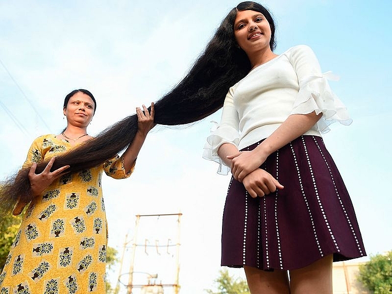 Who has the longest hair in the world India"s Rapunzel Nilanshi