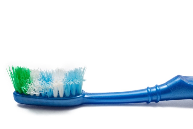 1309 how often you should switch to a new toothbrush 2