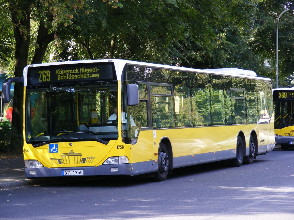 4702 how to use public transport in germany 3
