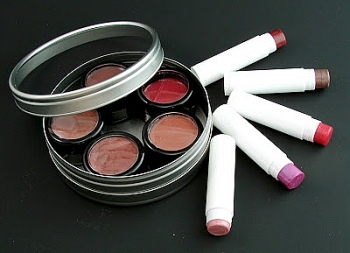 How to make safe natural lipsticks at home