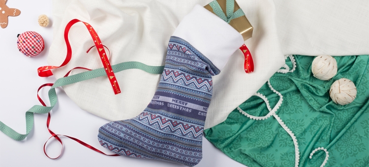 How To Make A Christmas Stocking In 12 Easy Steps [Incl. Pattern]