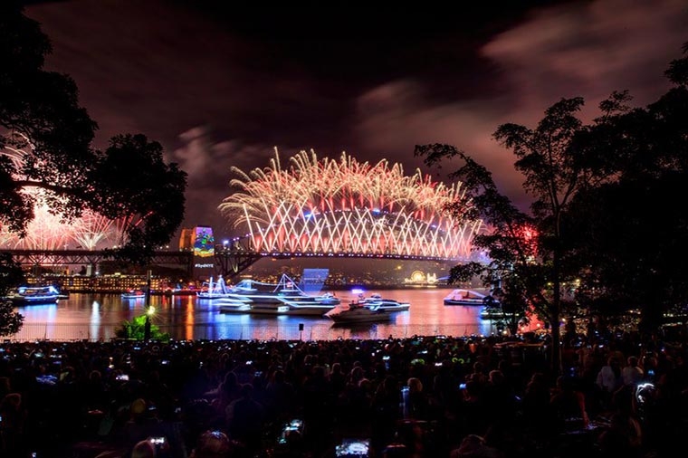 4523 what are new year traditions in australia 3