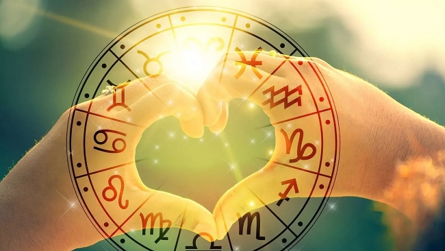 Love Horoscope Valentine Day 2022 - Astrological Predictions for 12 Zodiac Signs