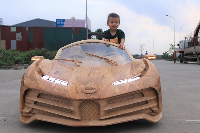 Wooden 'supercar' Bugatti Centodieci Made in Vietnam