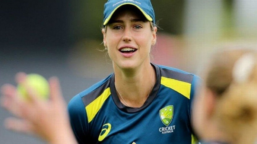 Top 10 Most Beautiful Women Cricketers In The World Right Now ...