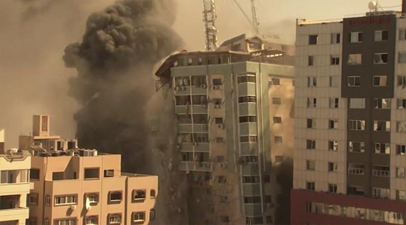 Israel - Gaza Conflict Latest News: Strike destroys building with AP, Al-Jazeera, other media