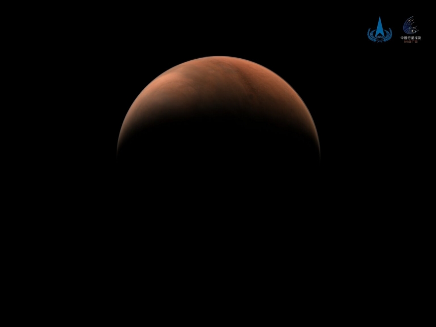 A crescent of the northern hemisphere of Mars taken by Tianwen-1’s medium-resolution camera in March 2021. Credit: CNSA/PEC