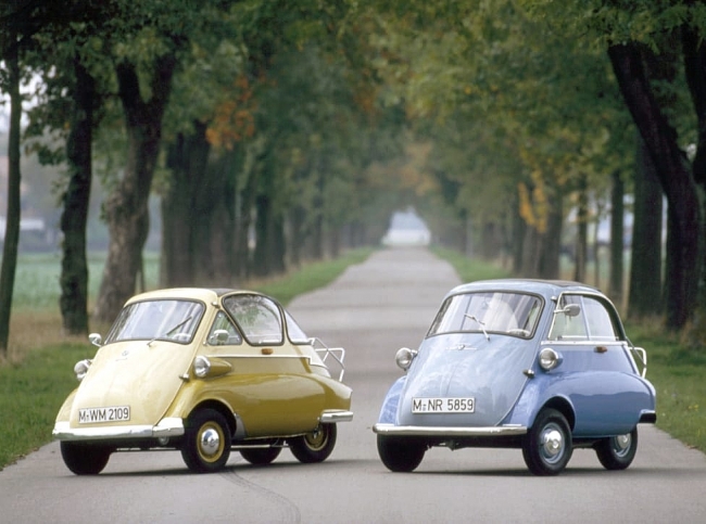 Top 10 World's Smallest Cars of All Time