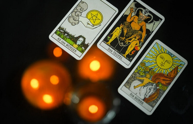 What Tarot Cards Represent Each Zodiac Sign in Astrology