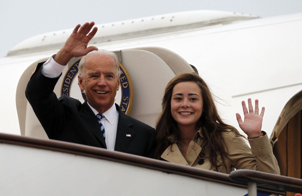How many children and grandchildren does Joe Biden have?